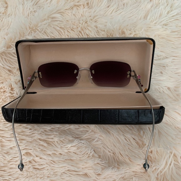 Judith Leiber Sunglasses - Picture 3 of 12